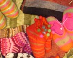Socken gestrickt, Hausschuhe gefilzt - für Kinder und Erwachsene